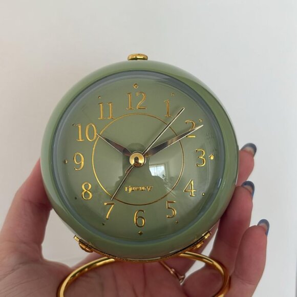 Metal Desk Clock Retro Bedroom Table Vintage Analog Alarm Clock Bedside Décor - Picture 4 of 14